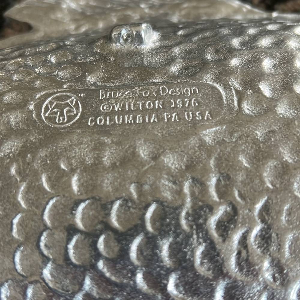 VINTAGE 1976 BRUCE FOX DESIGN WILTON ARMETALETROUT FISH PLATTER SIGNED - Picture 7 of 8